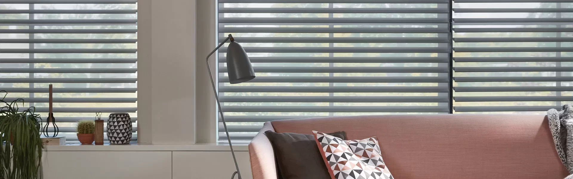 2254-raamdecoratie_silhouette-header.webp 2254-raamdecoratie_silhouette-header.webp